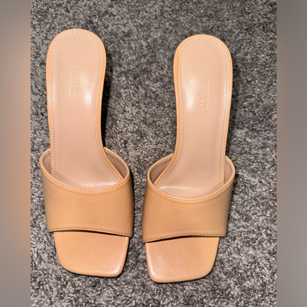 Tan heels